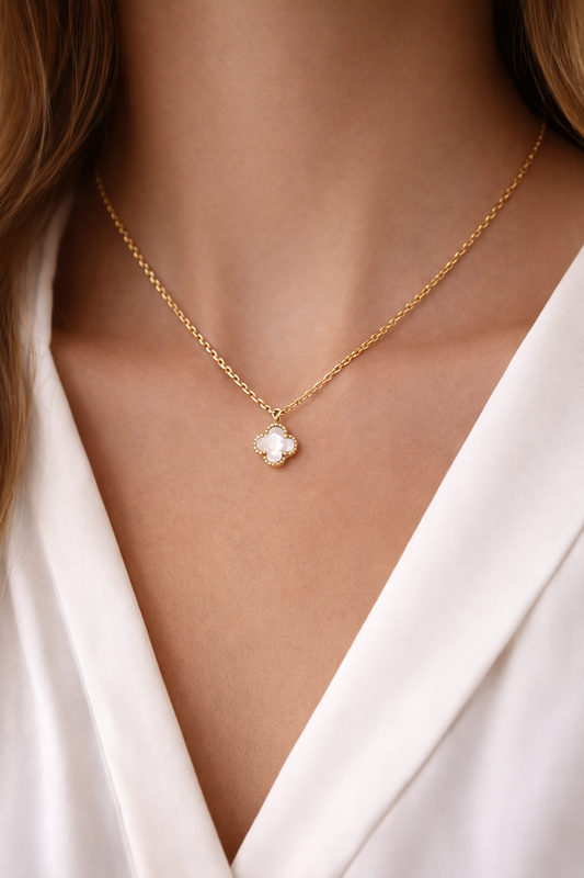 Mini clover necklace - Mother  Of Pearl